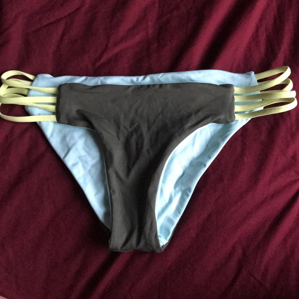 Bikini bottoms